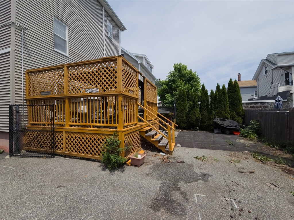 23 Quincy St Property Photo 37
