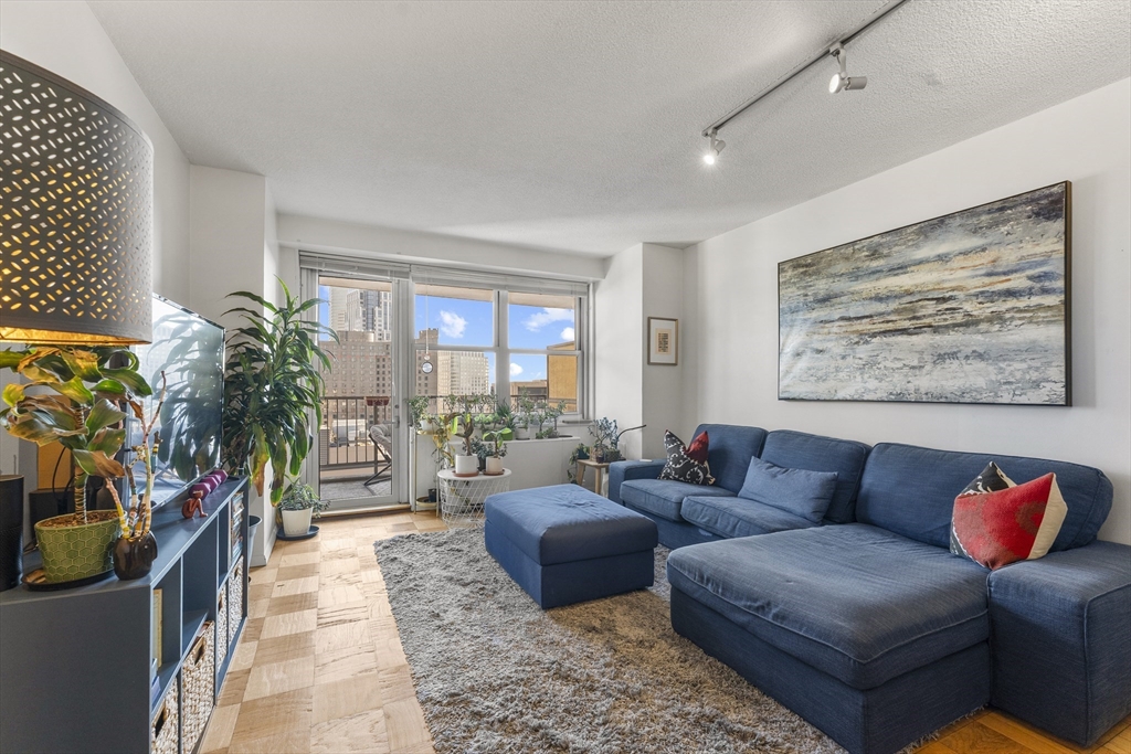 151 Tremont St # 19T Property Photo 1
