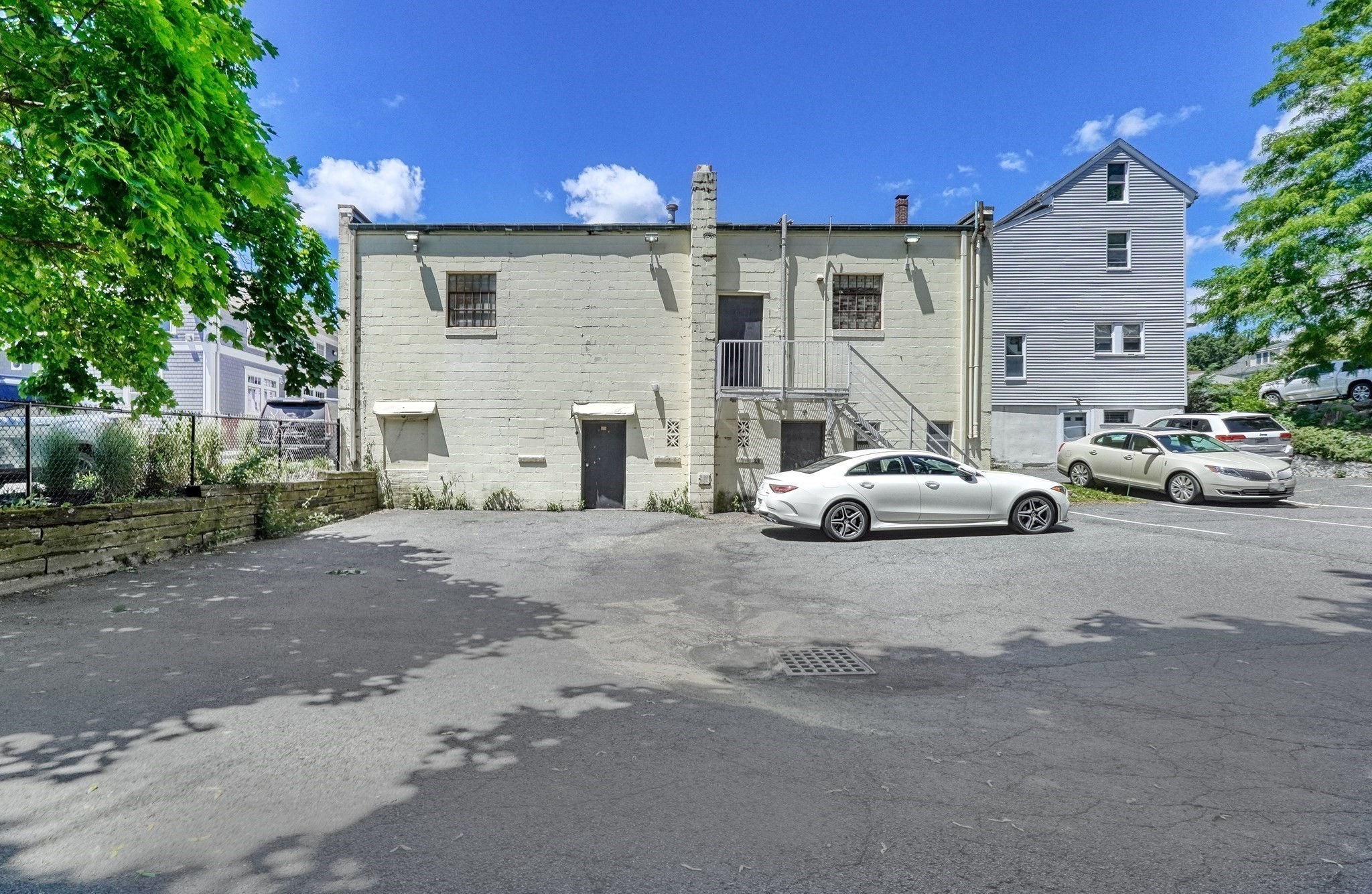 260 Washington St Property Photo 7