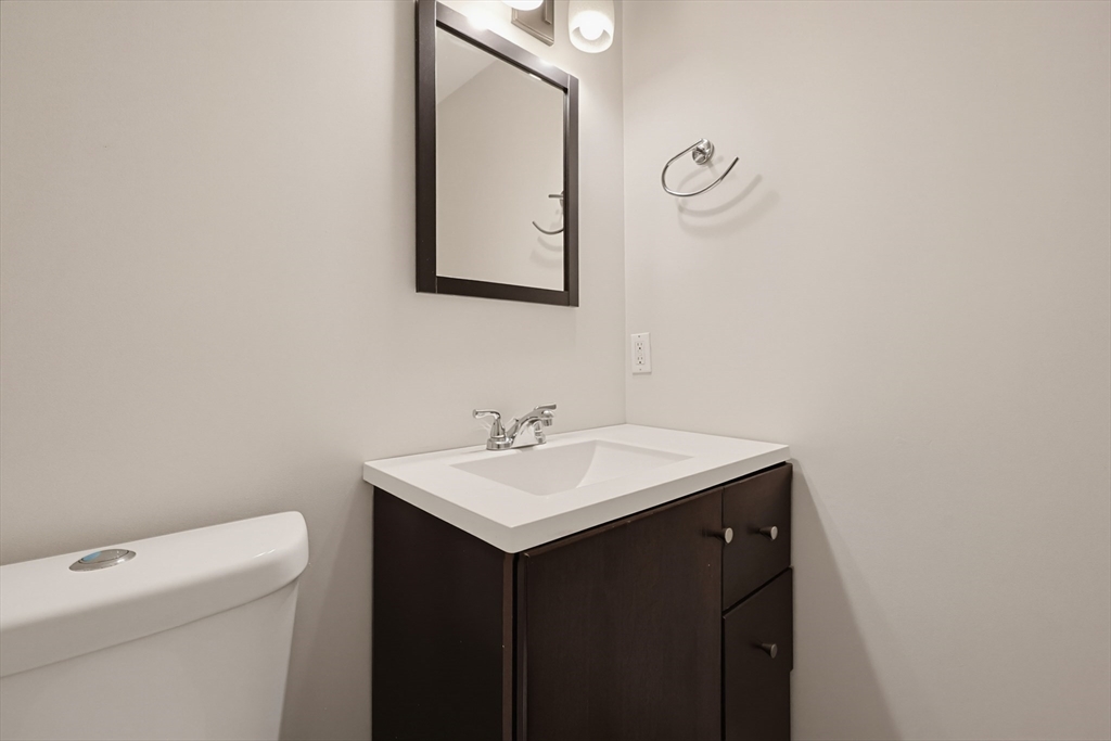 33 Half Crown Cir # 33 Property Photo 17