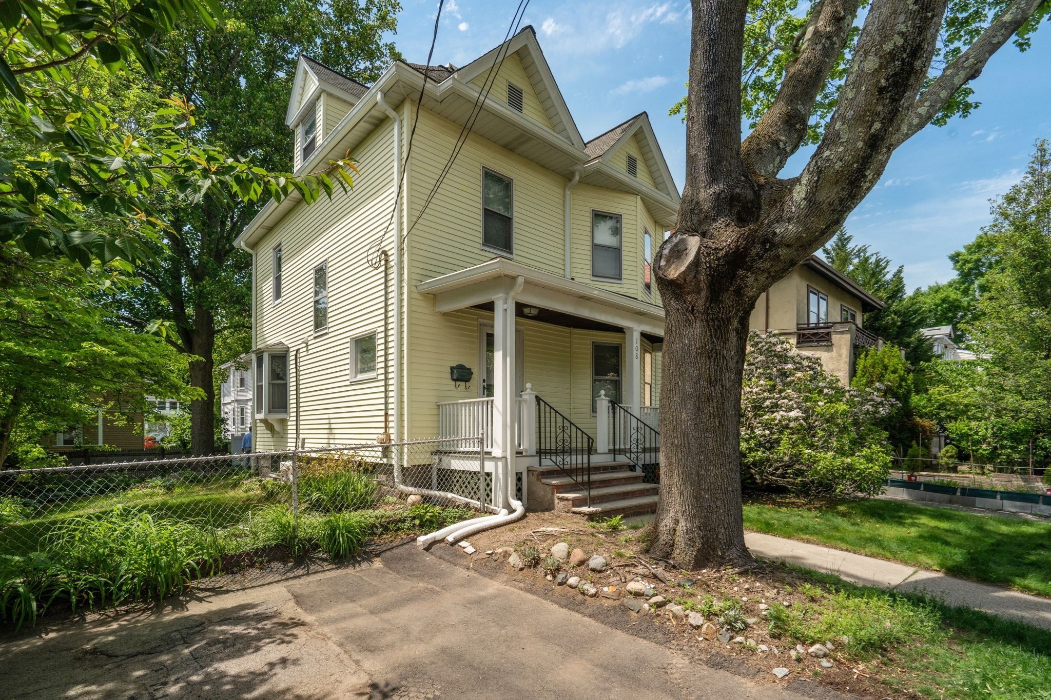 108 Langdon Ave Property Photo 2