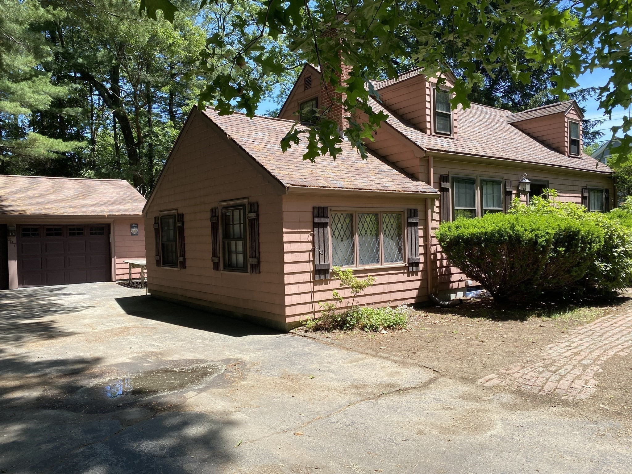 287 High Rock St Property Photo 1