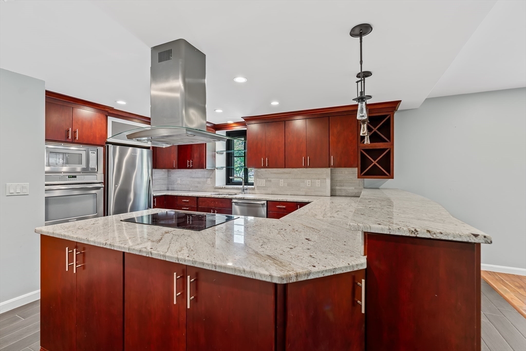 100 Ledgewood Dr # 319 Property Photo 6
