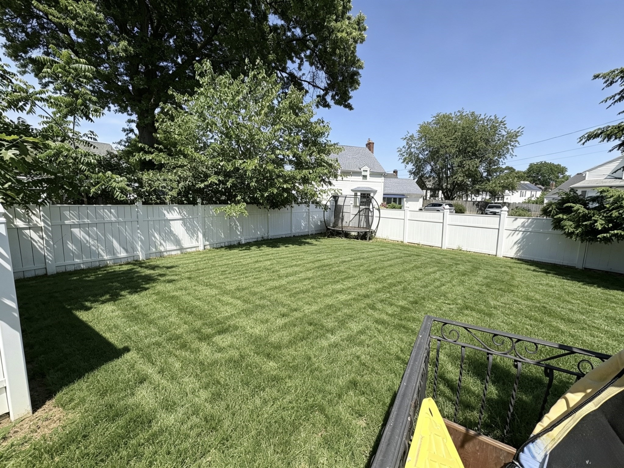 52 Clarendon St Property Photo 2