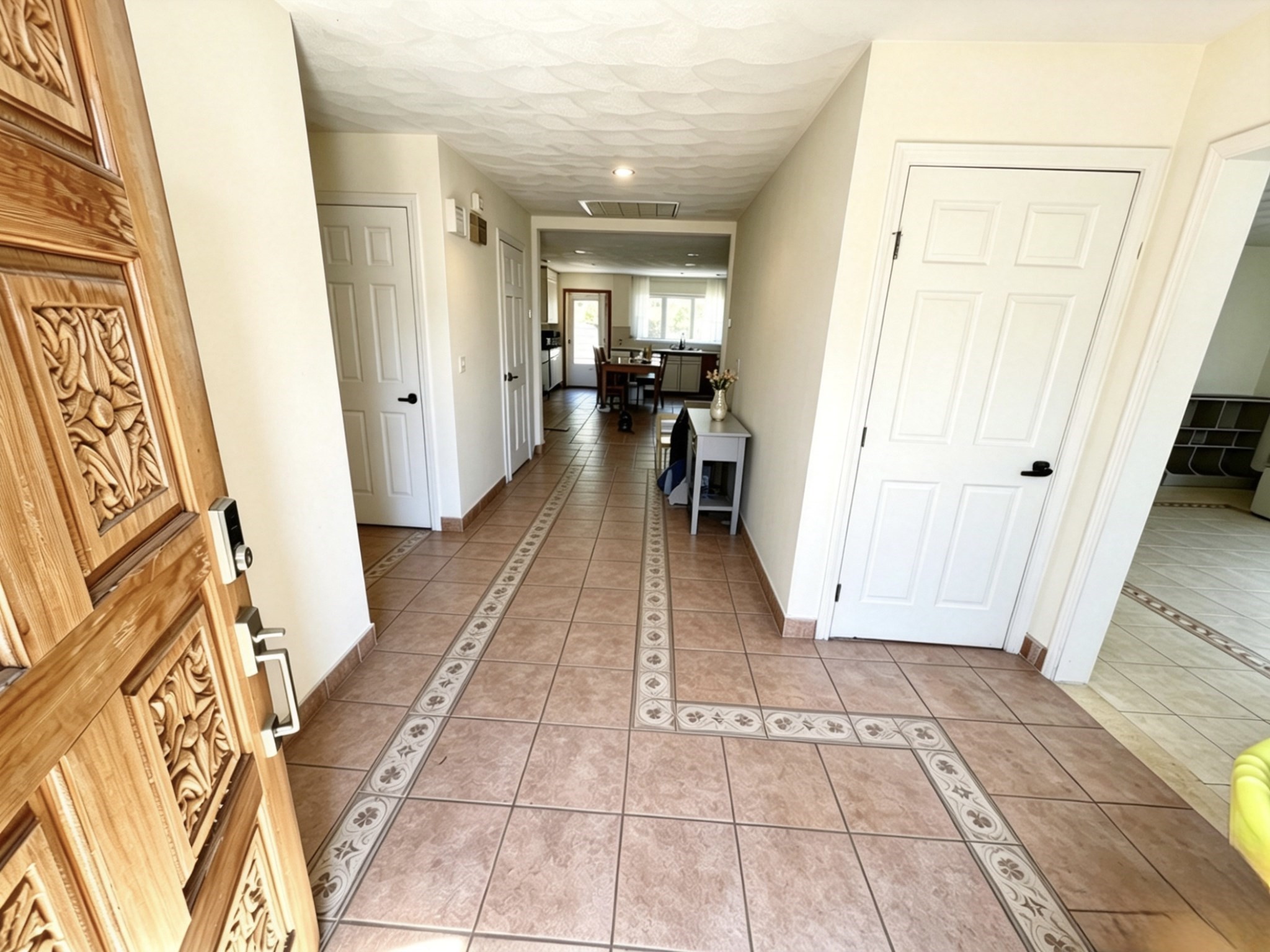 52 Clarendon St Property Photo 3