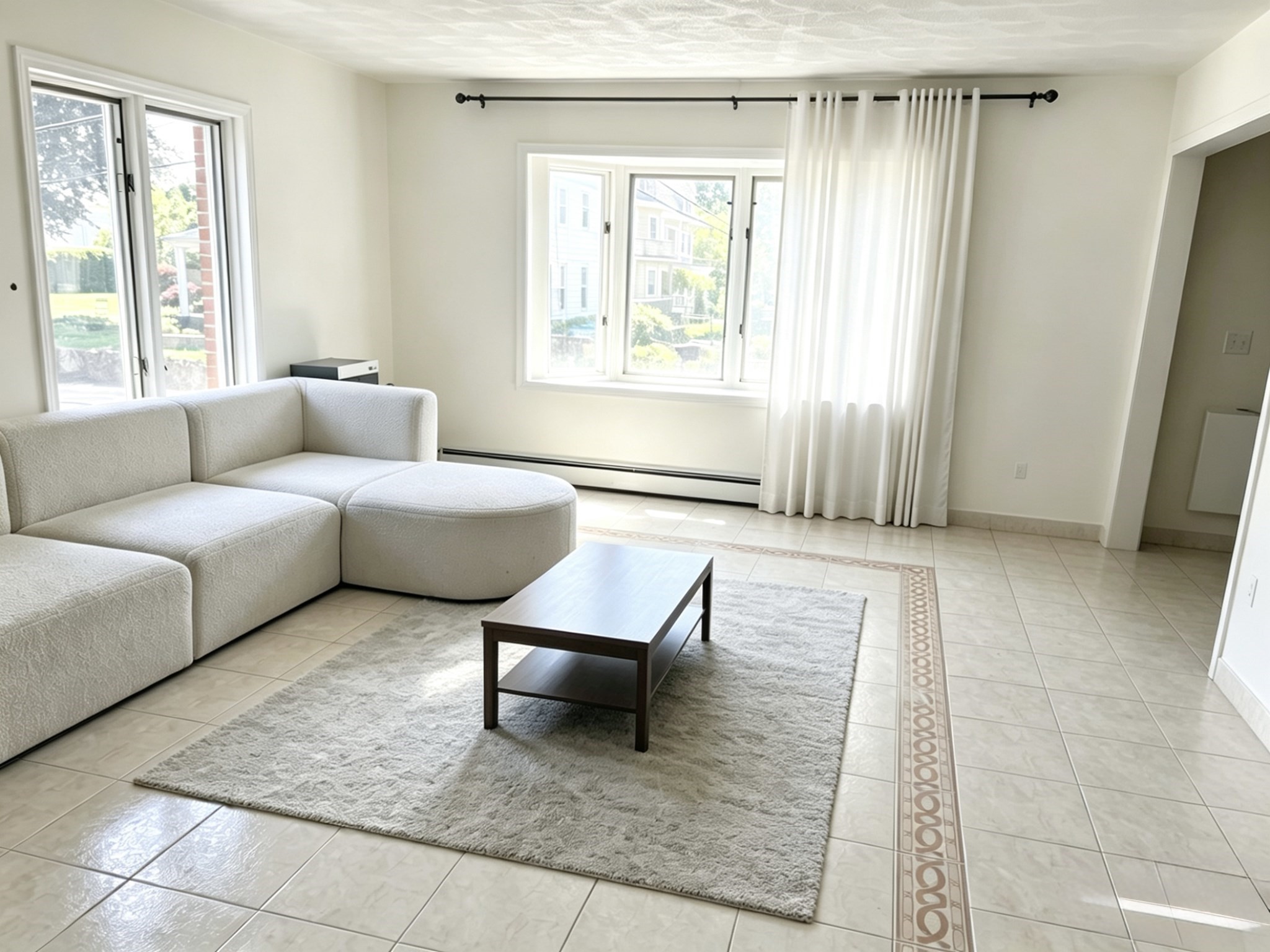 52 Clarendon St Property Photo 4