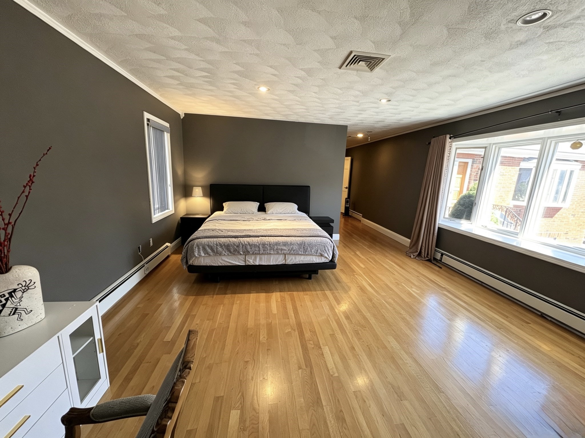 52 Clarendon St Property Photo 9