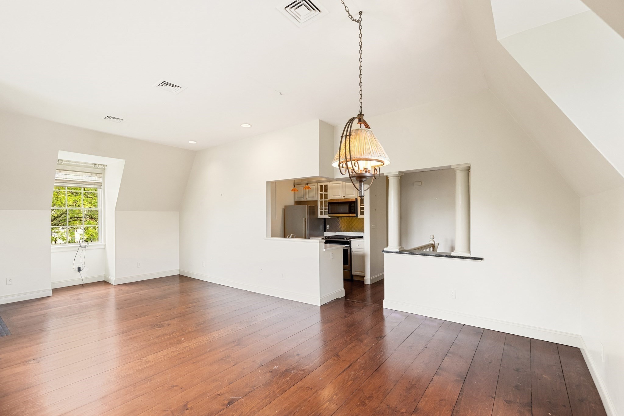 110 High St # 3 Property Photo 6