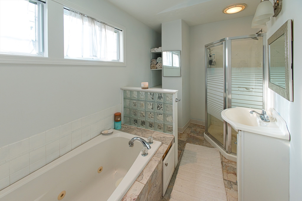 120 Arlington St Property Photo 25
