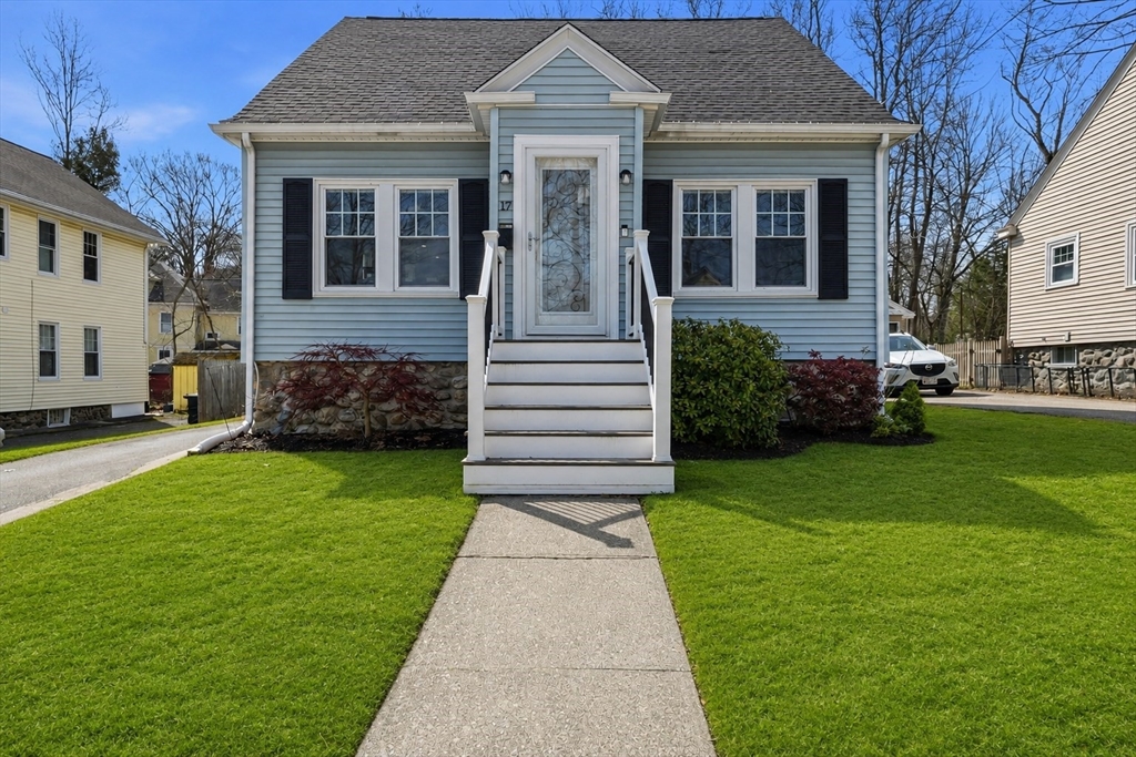 17 Lansing Ave Property Photo 1
