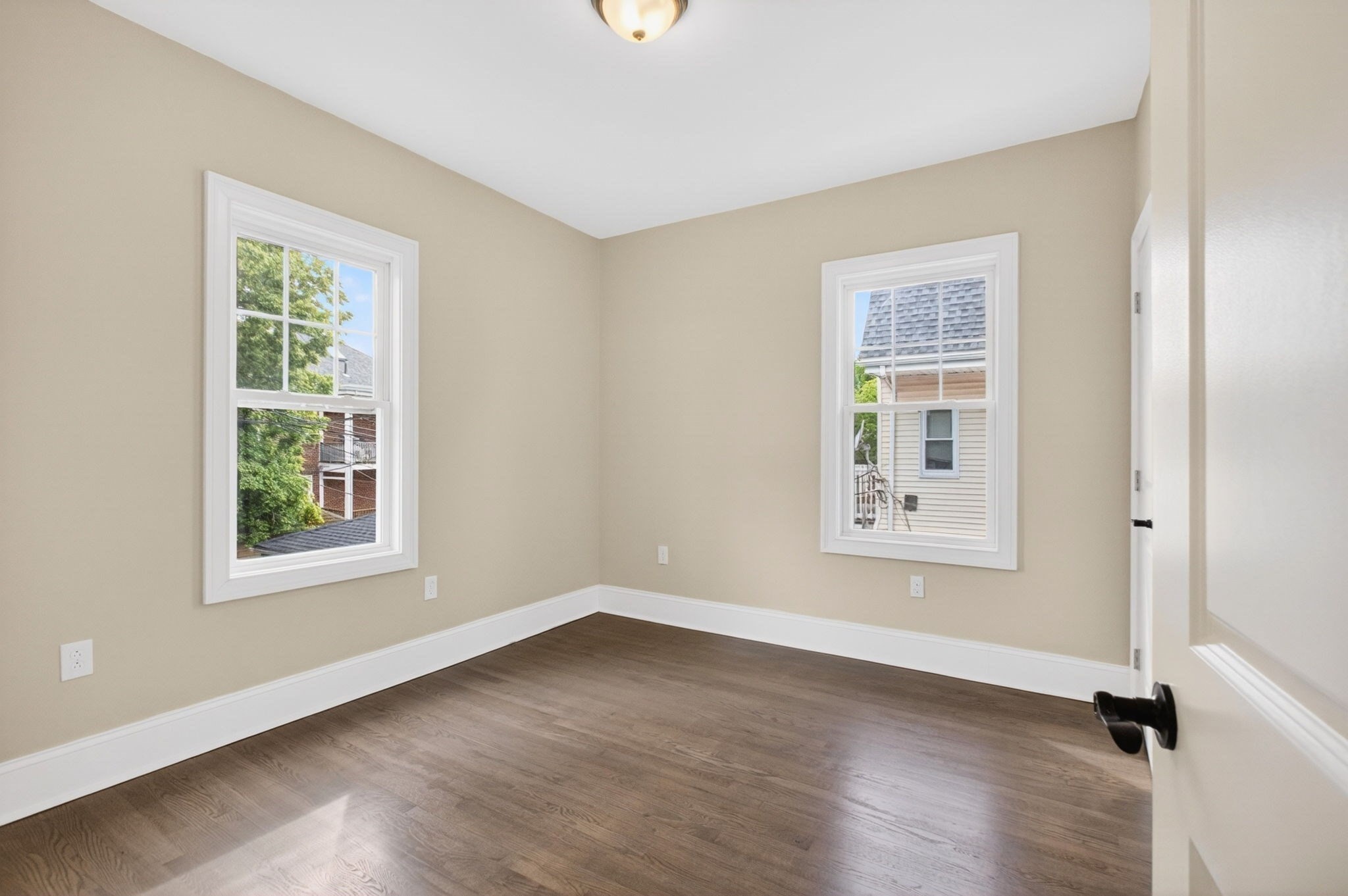 152 Washington St # 2 Property Photo 7
