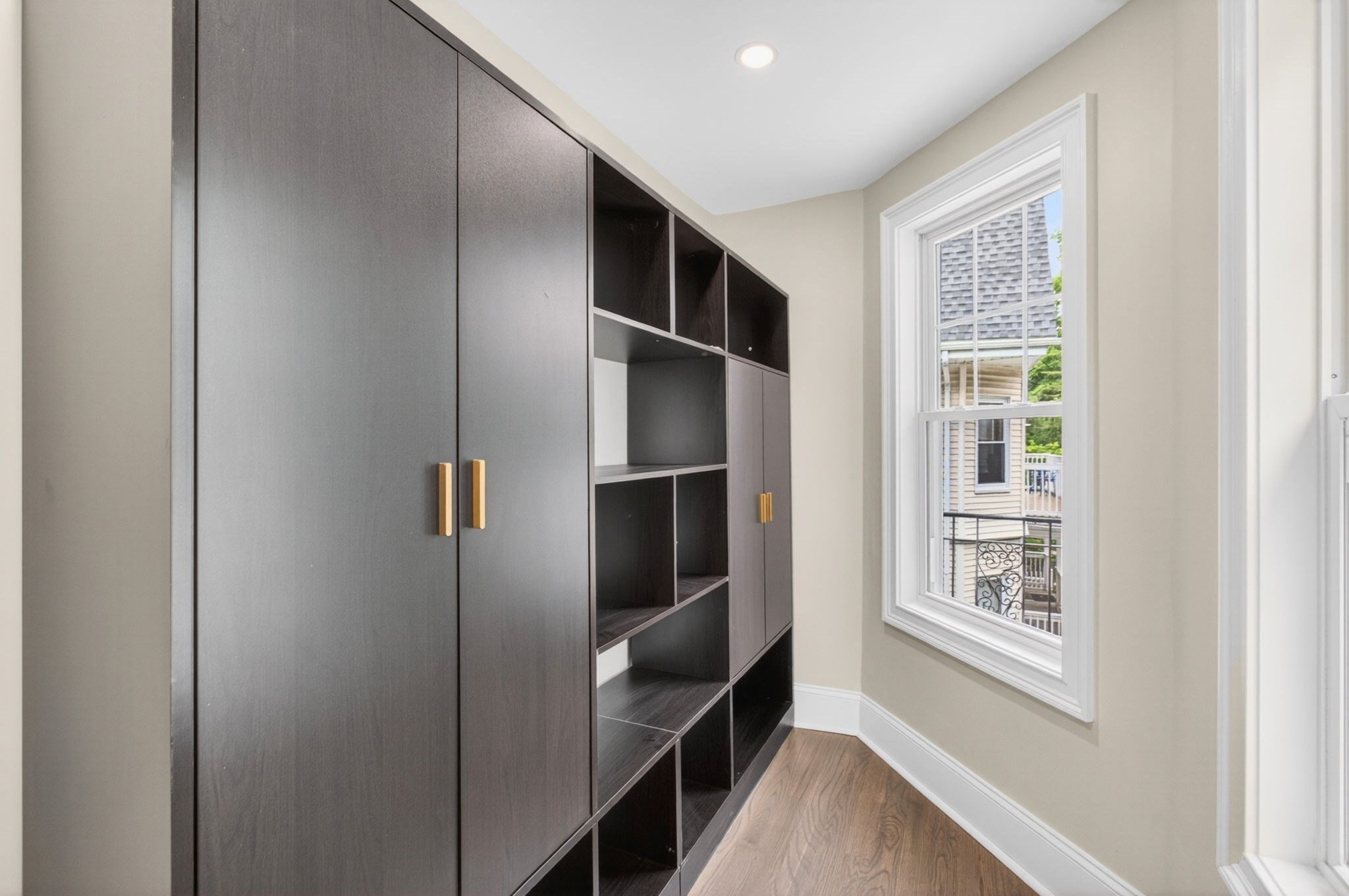 152 Washington St # 2 Property Photo 12