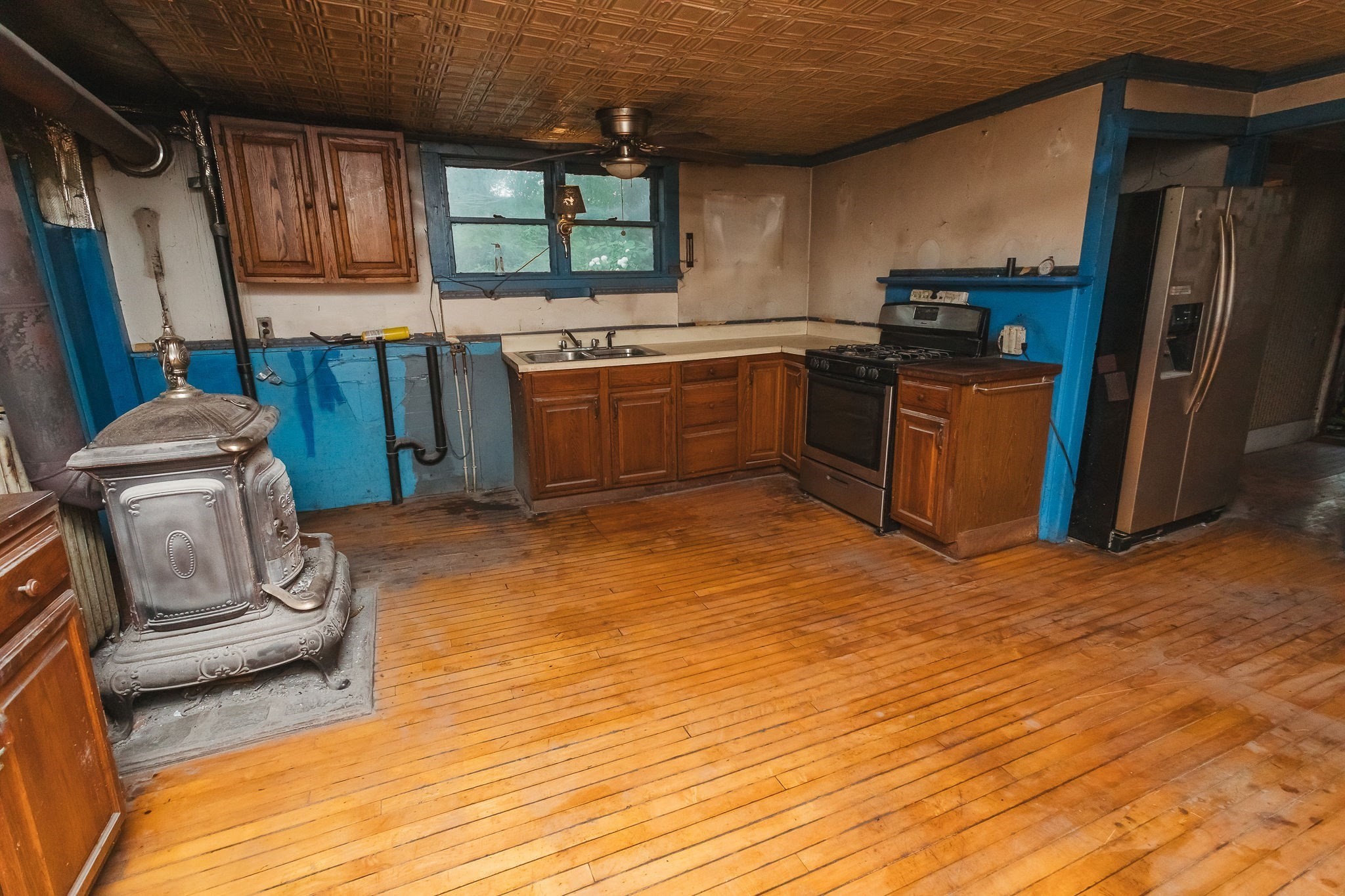 2 Cross Street Property Photo 5