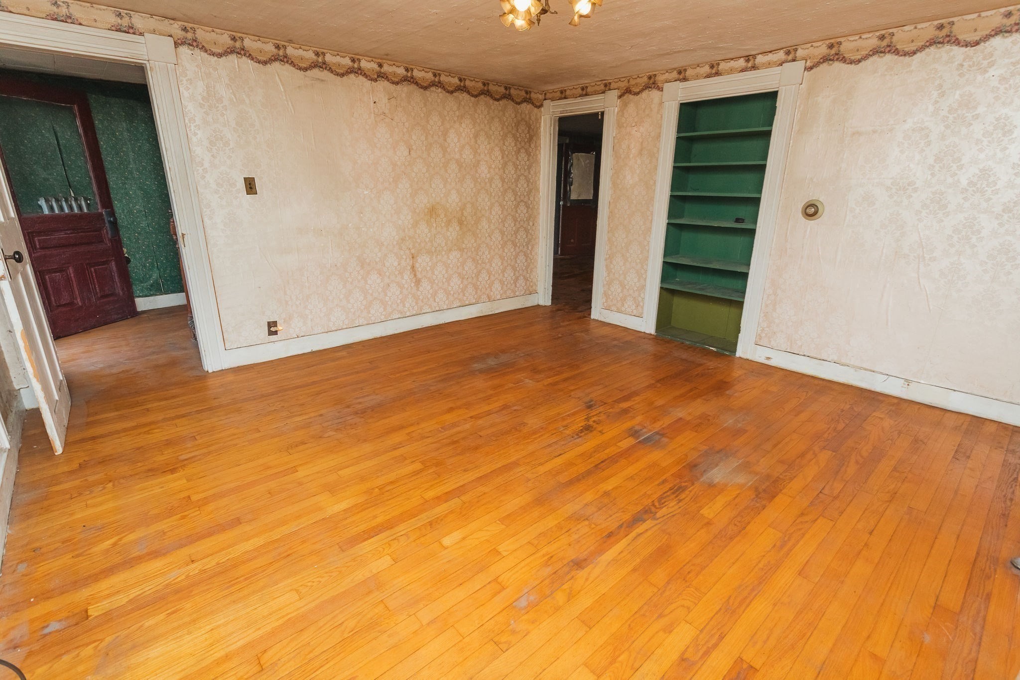 2 Cross Street Property Photo 12