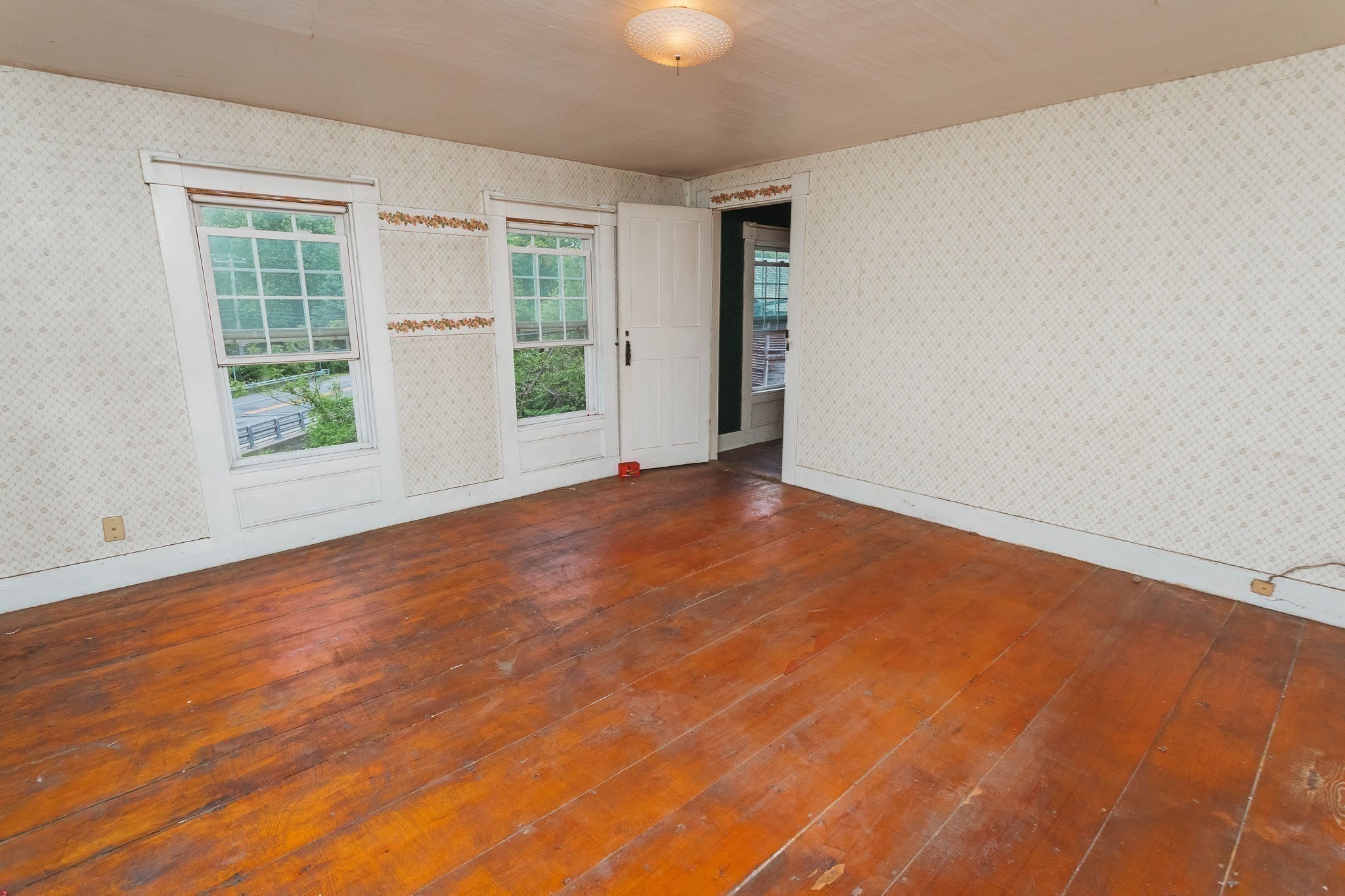 2 Cross Street Property Photo 17