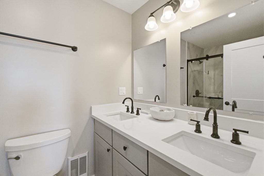9 Chase Ave # 7 Property Photo 18
