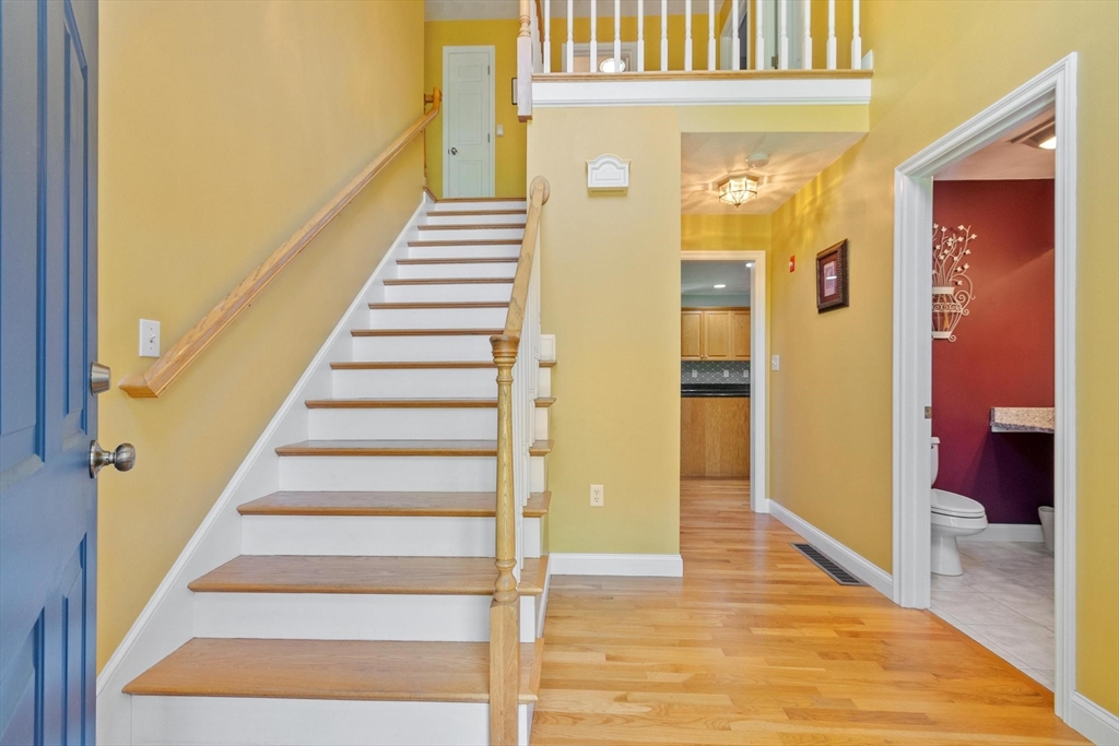5 Laury Lane Property Photo 7