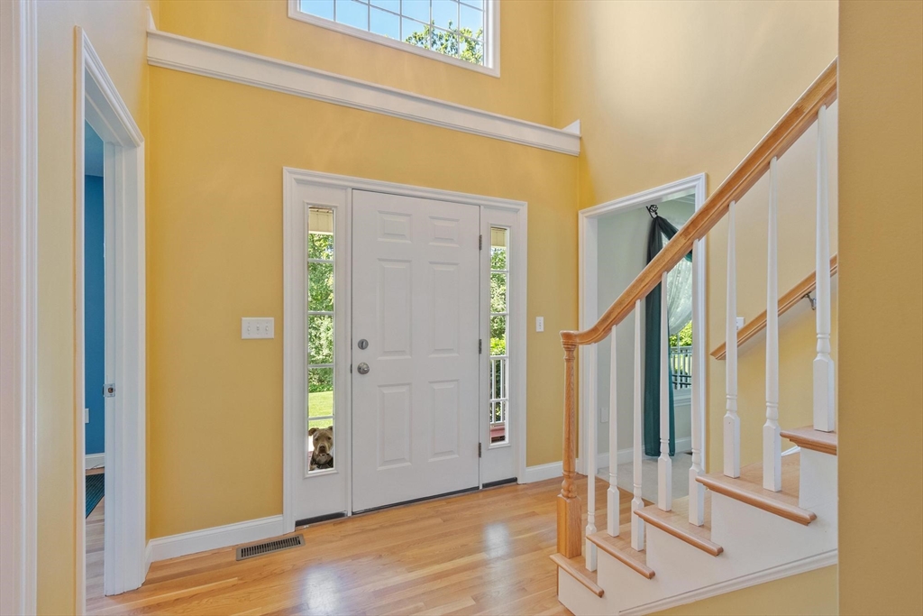 5 Laury Lane Property Photo 8