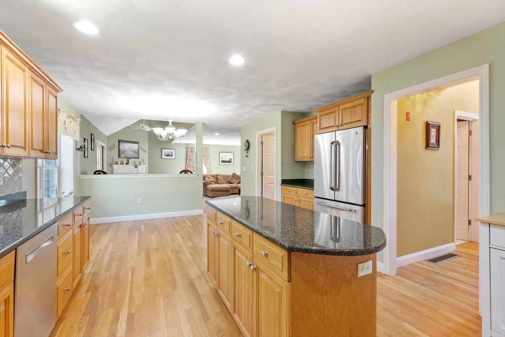 5 Laury Lane Property Photo 12