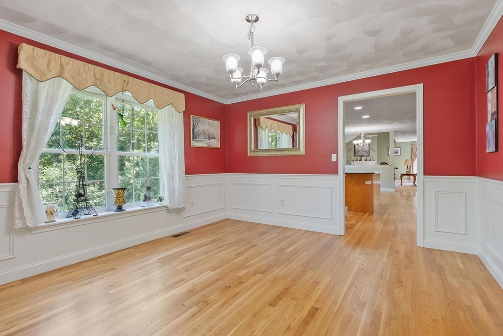 5 Laury Lane Property Photo 16