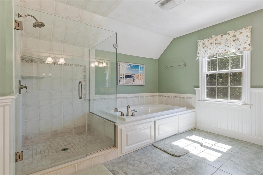 5 Laury Lane Property Photo 28