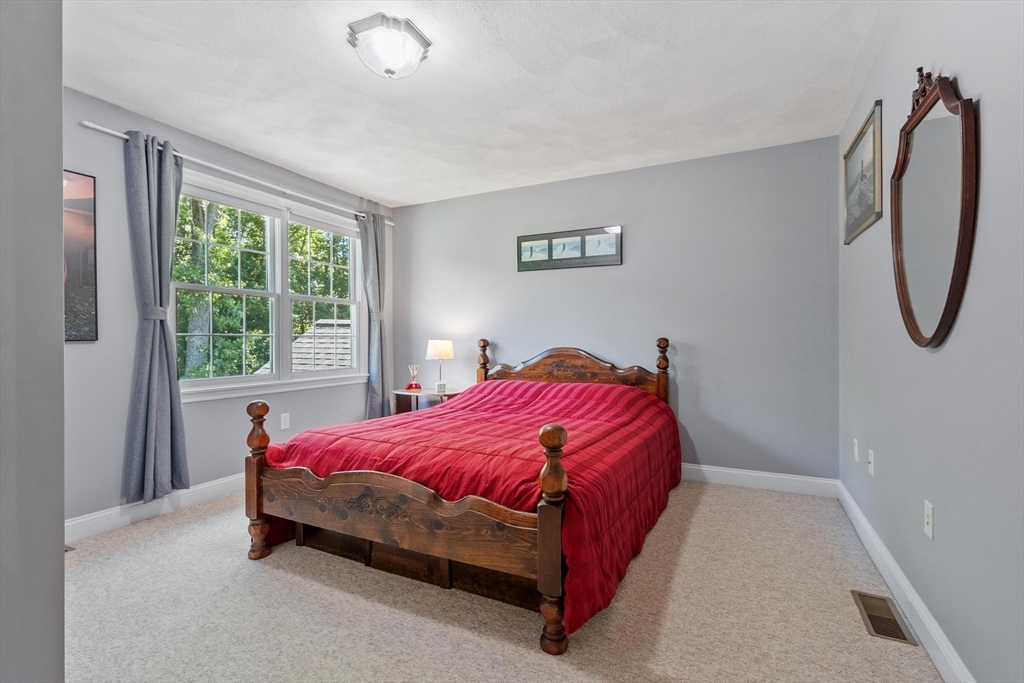 5 Laury Lane Property Photo 29