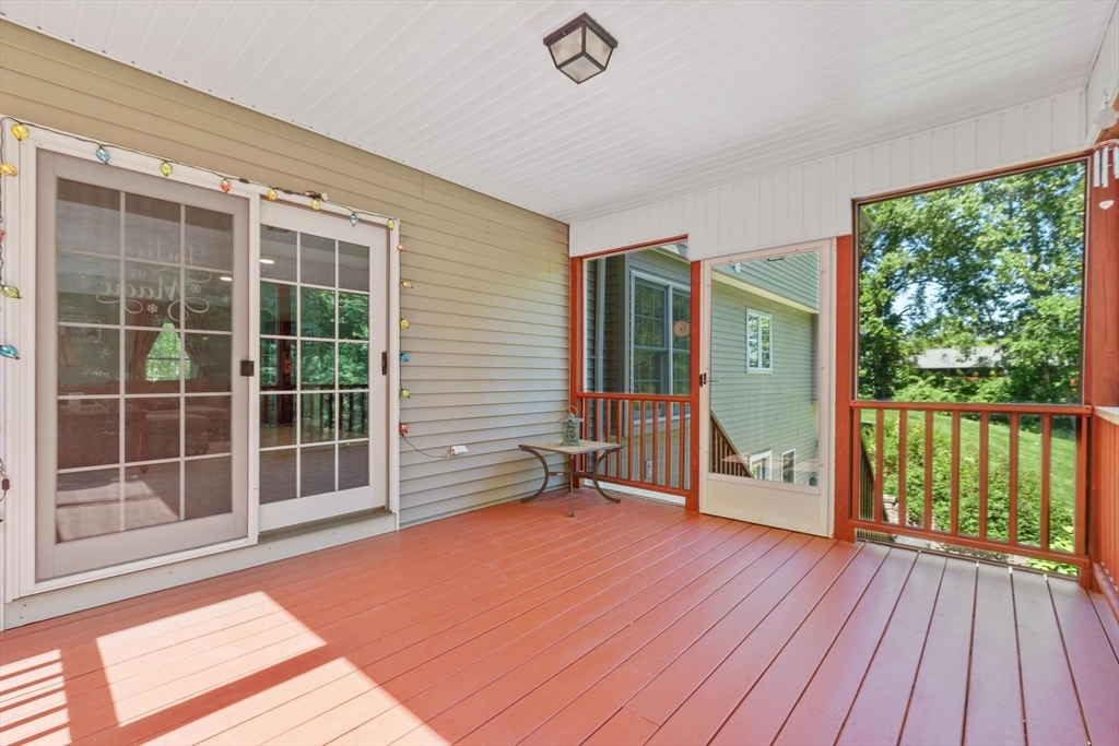 5 Laury Lane Property Photo 37