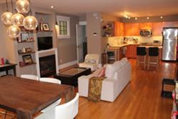 384 Washington Street # B Property Photo 2