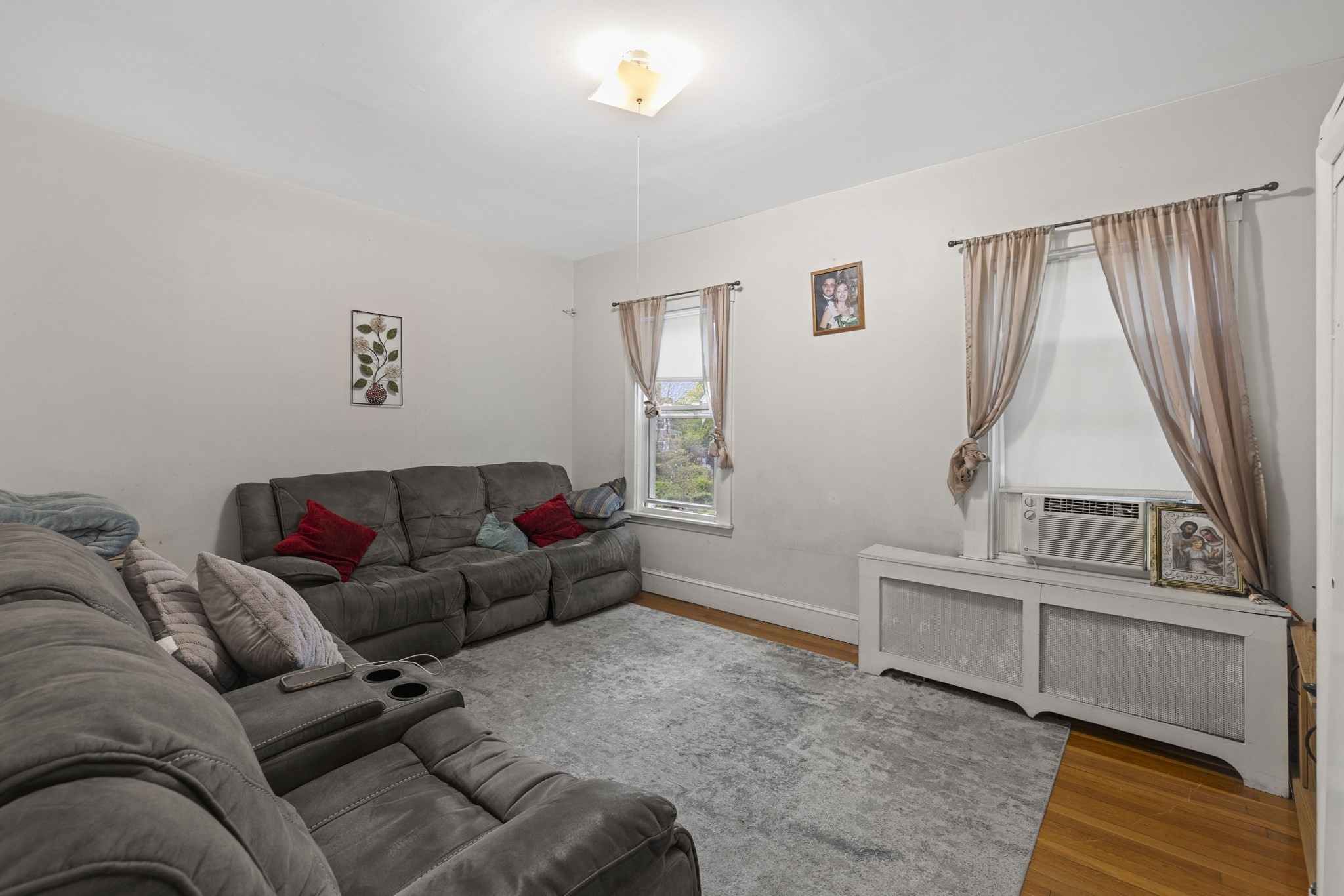 108 Cass St Property Photo 3