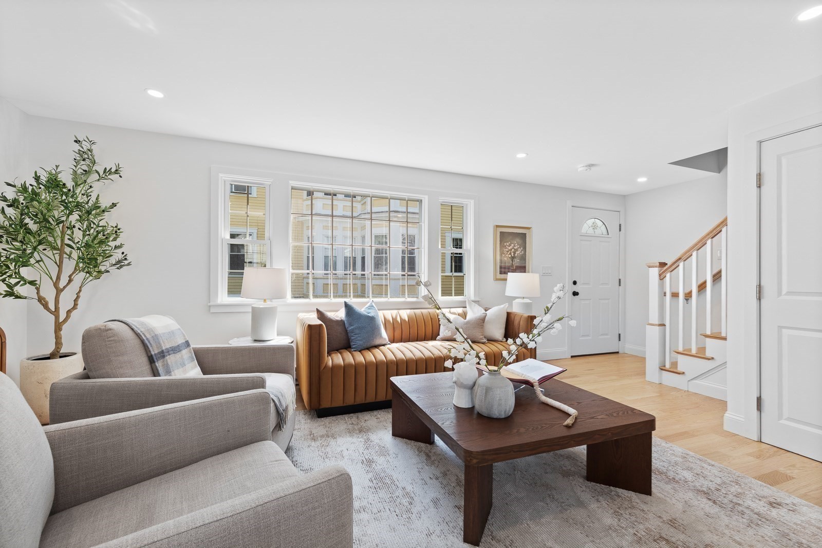 22 Park St # A Property Photo 3