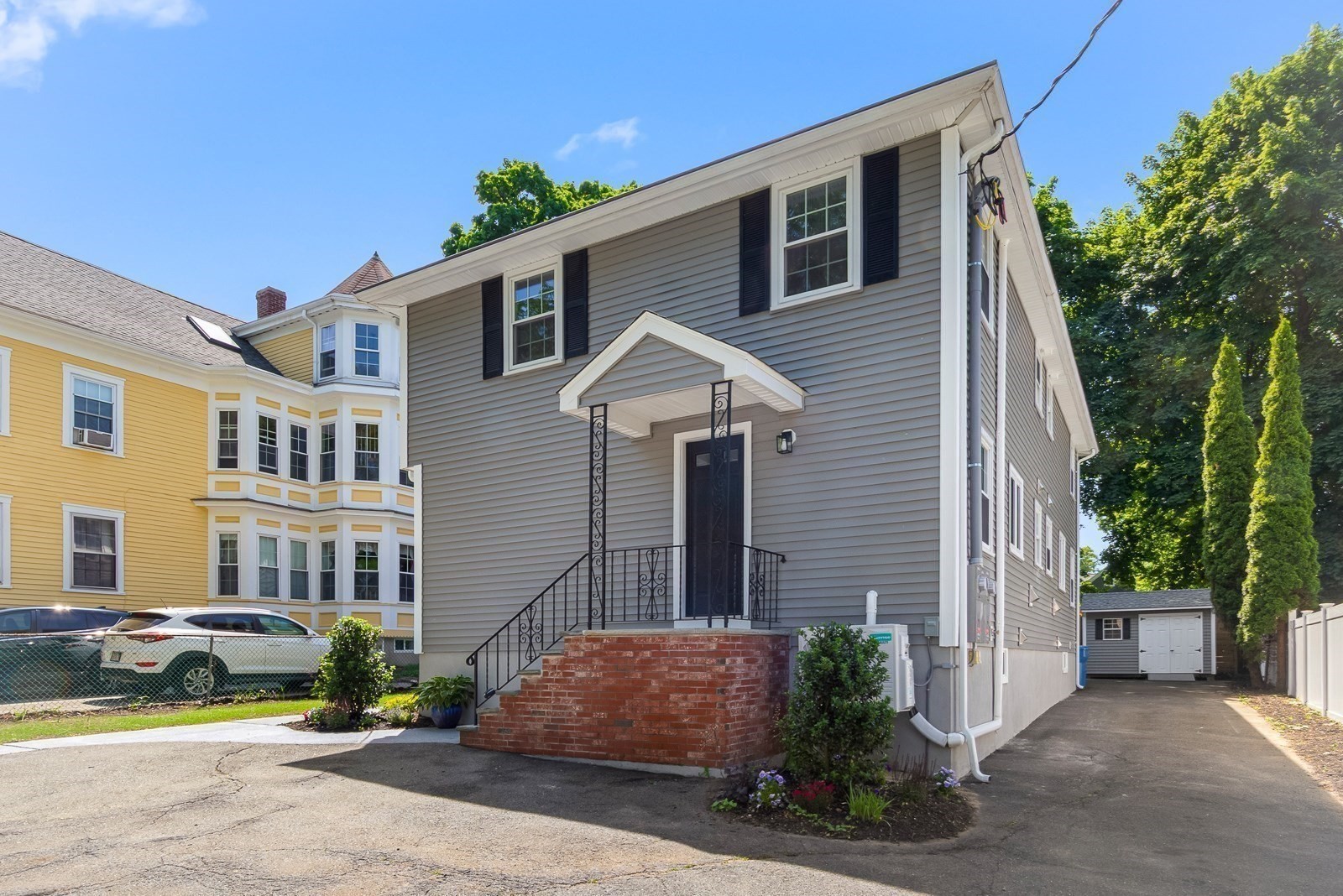 22 Park St # A Property Photo 6