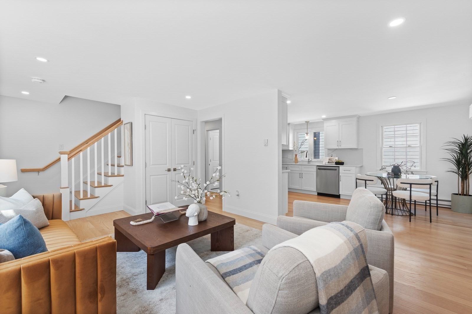 22 Park St # A Property Photo 10