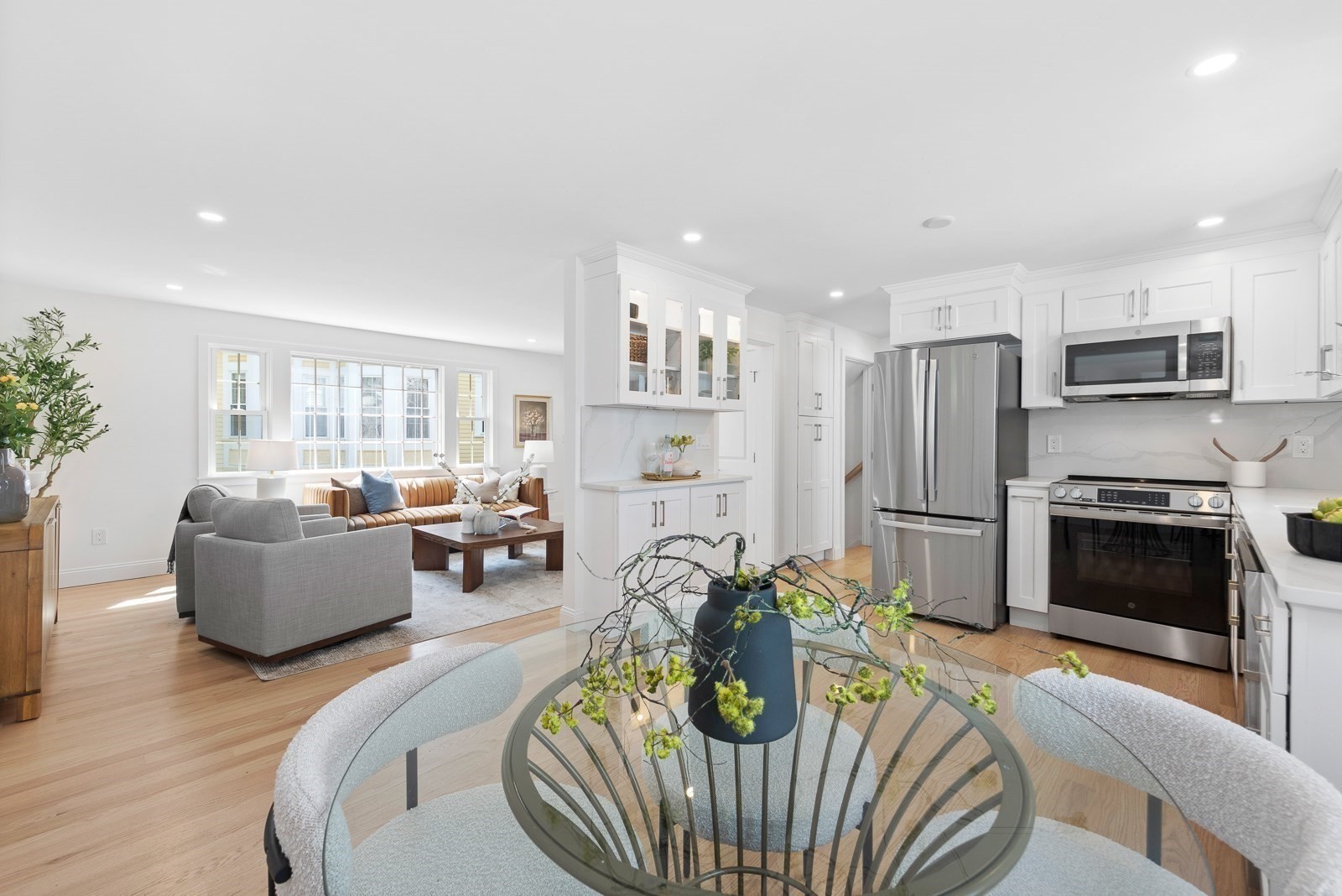 22 Park St # A Property Photo 13