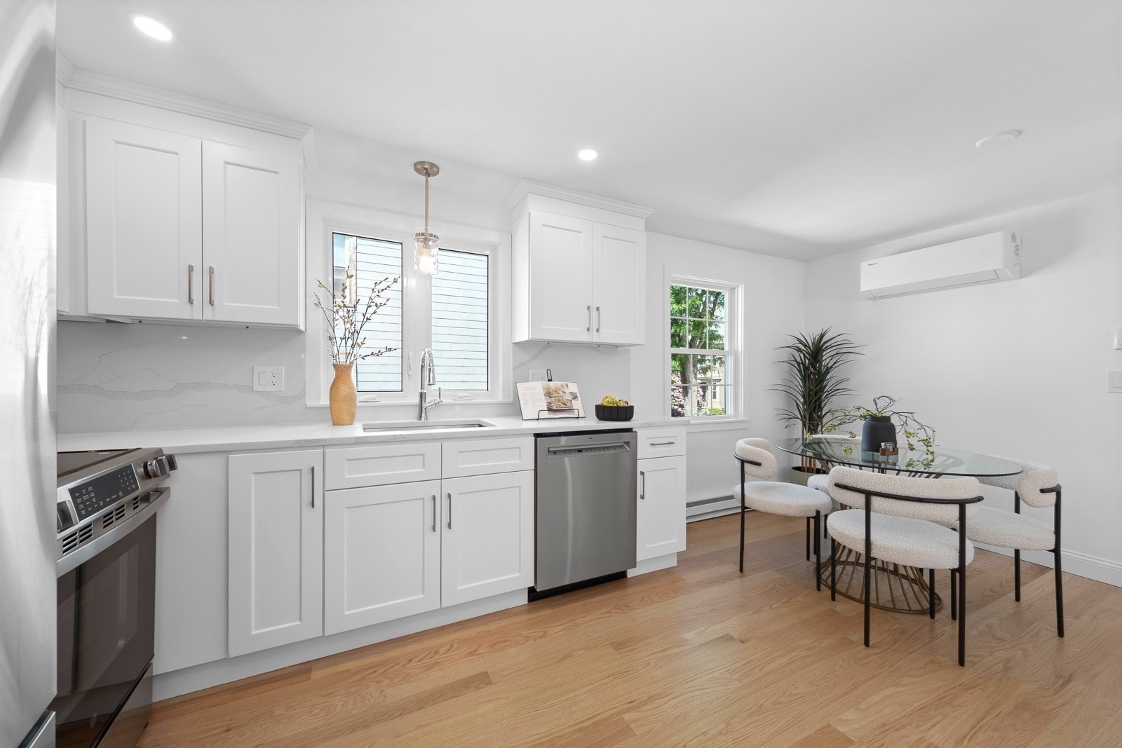 22 Park St # A Property Photo 16