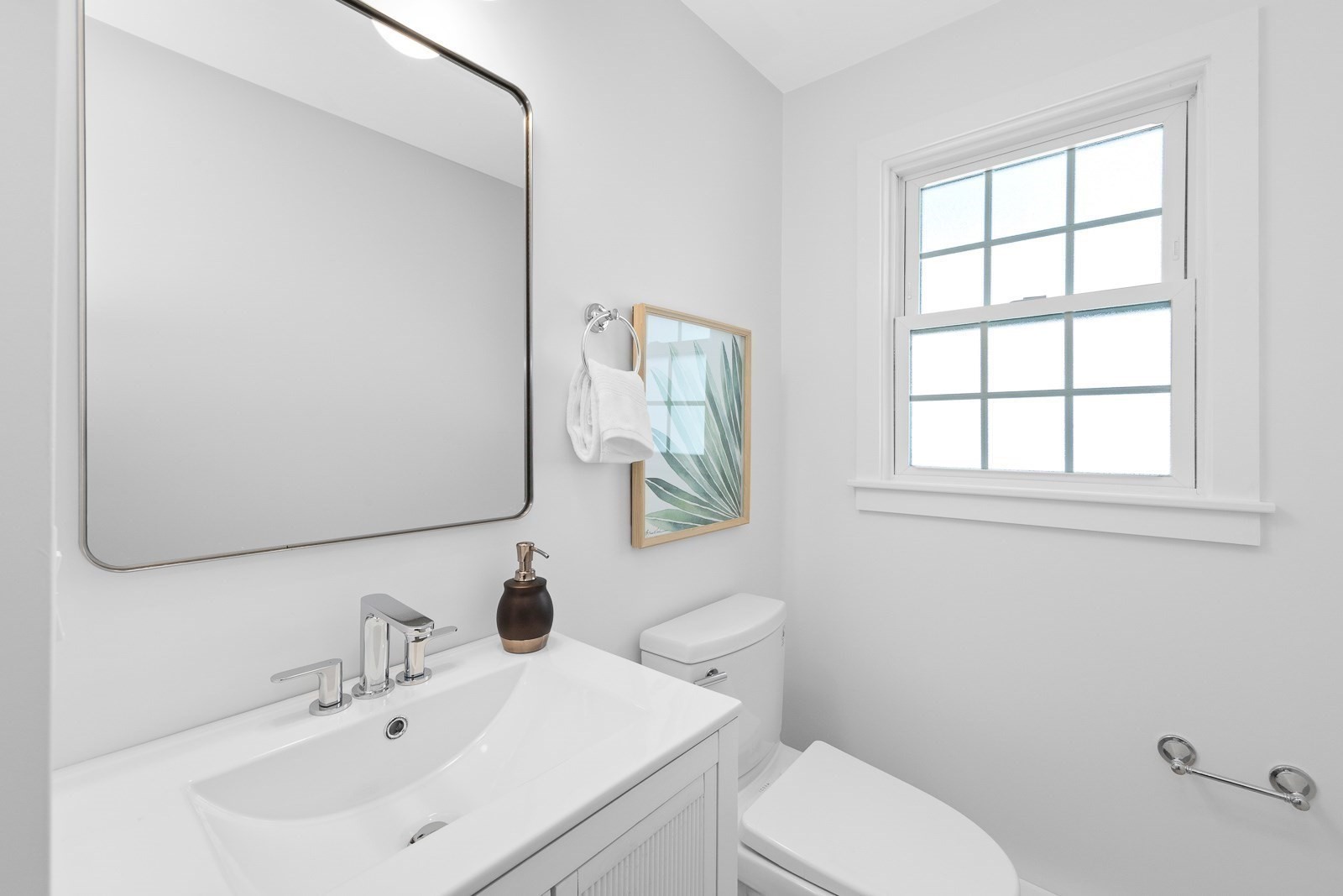 22 Park St # A Property Photo 18
