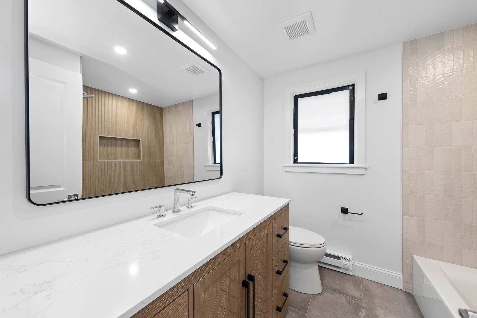 22 Park St # A Property Photo 20