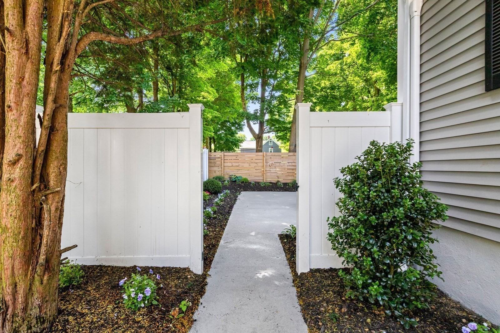 22 Park St # A Property Photo 25