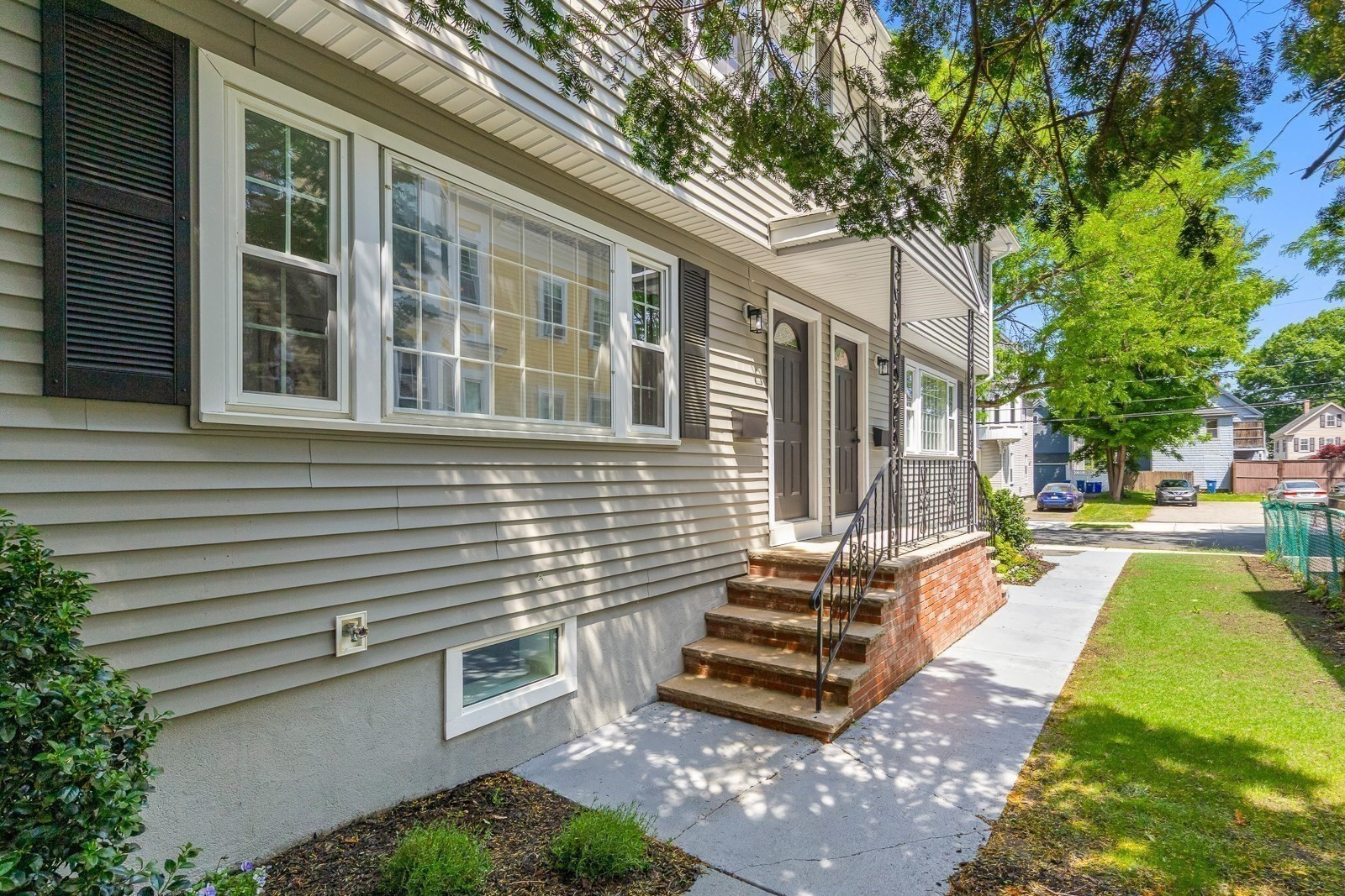 22 Park St # B Property Photo 3