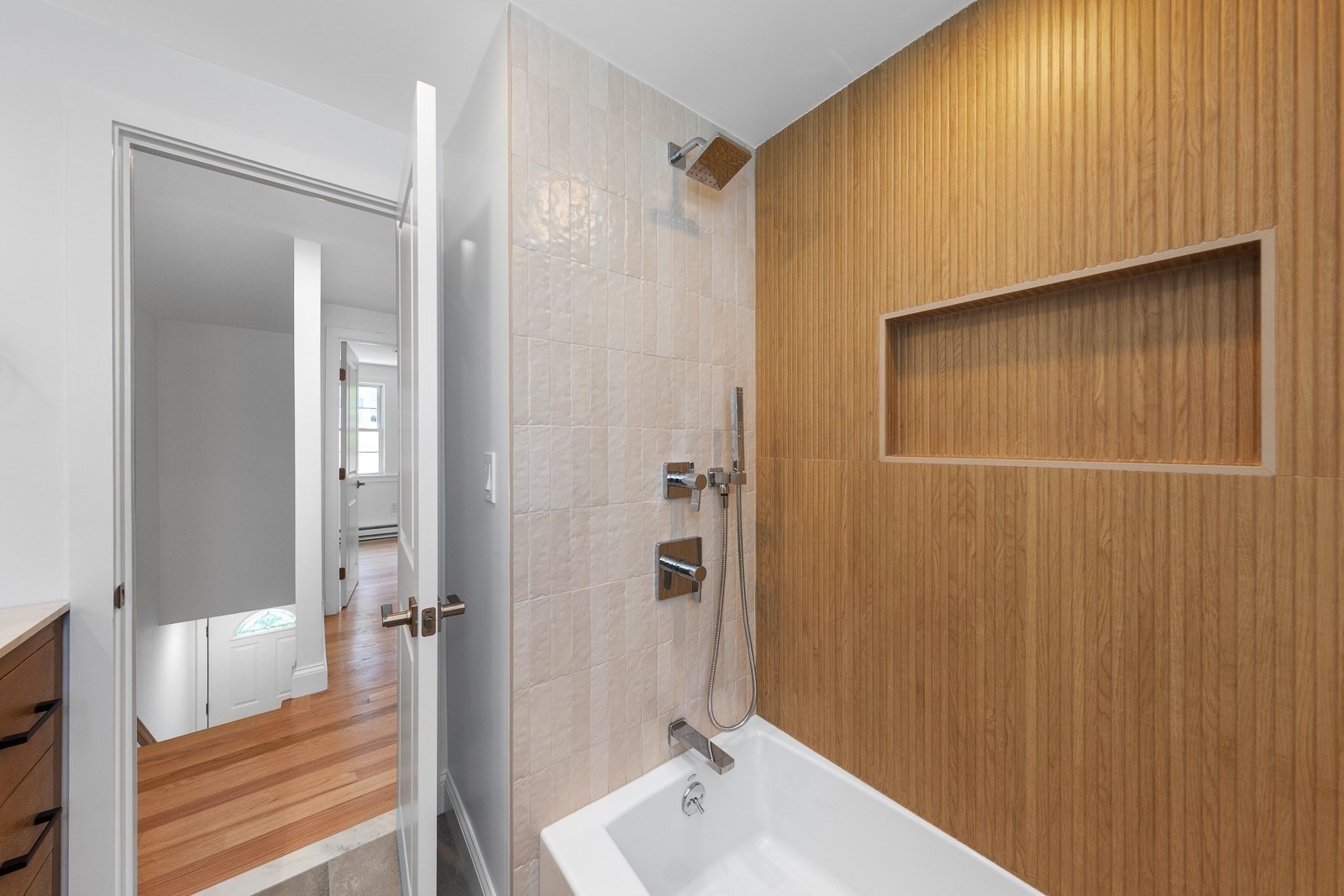 22 Park St # B Property Photo 17