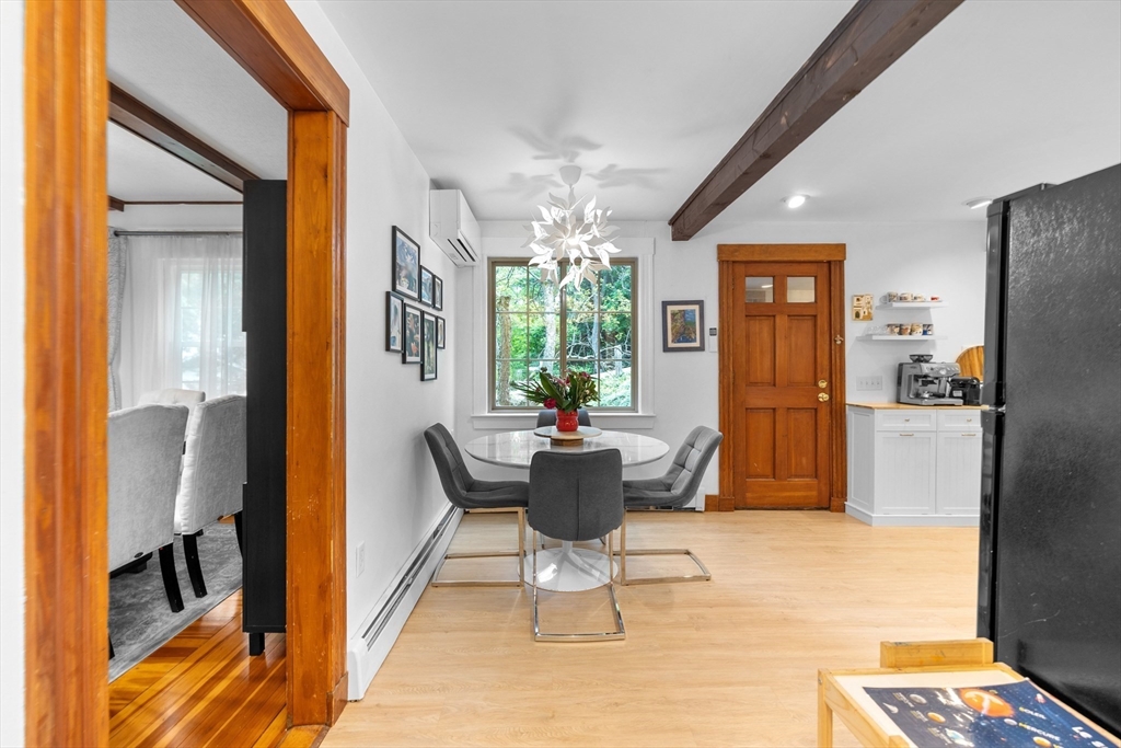 42 Wood St Property Photo 10