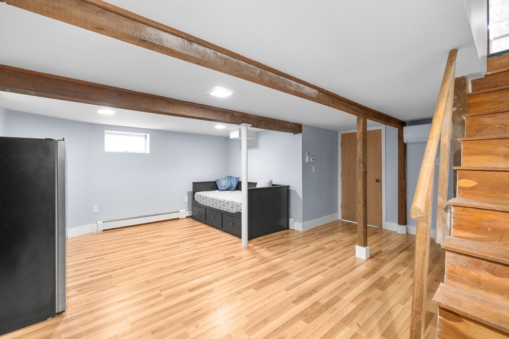 42 Wood St Property Photo 29