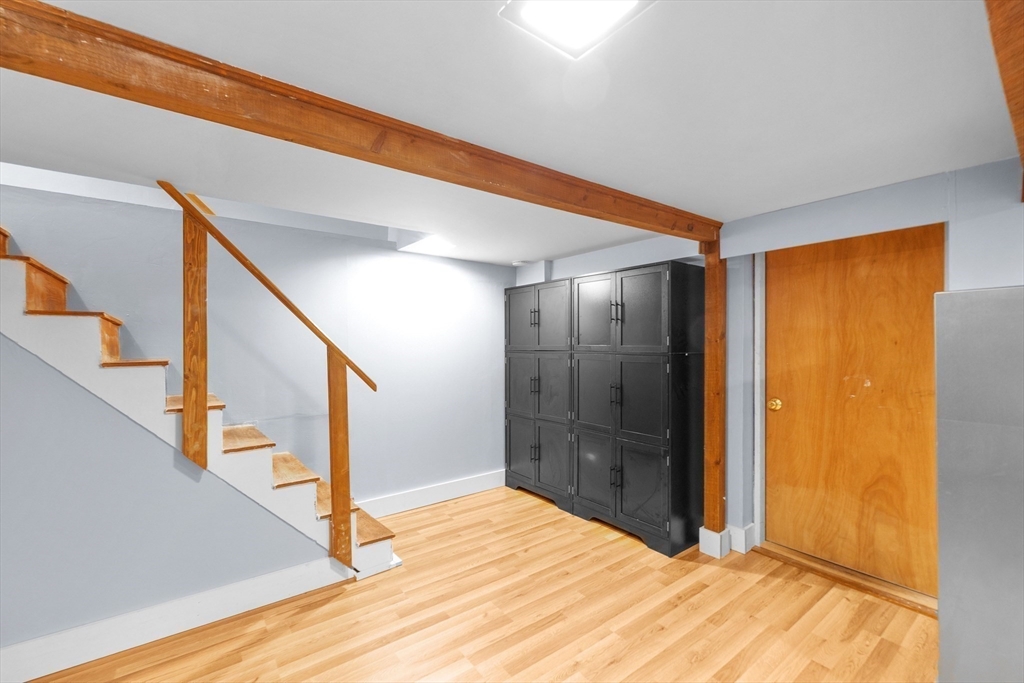42 Wood St Property Photo 30
