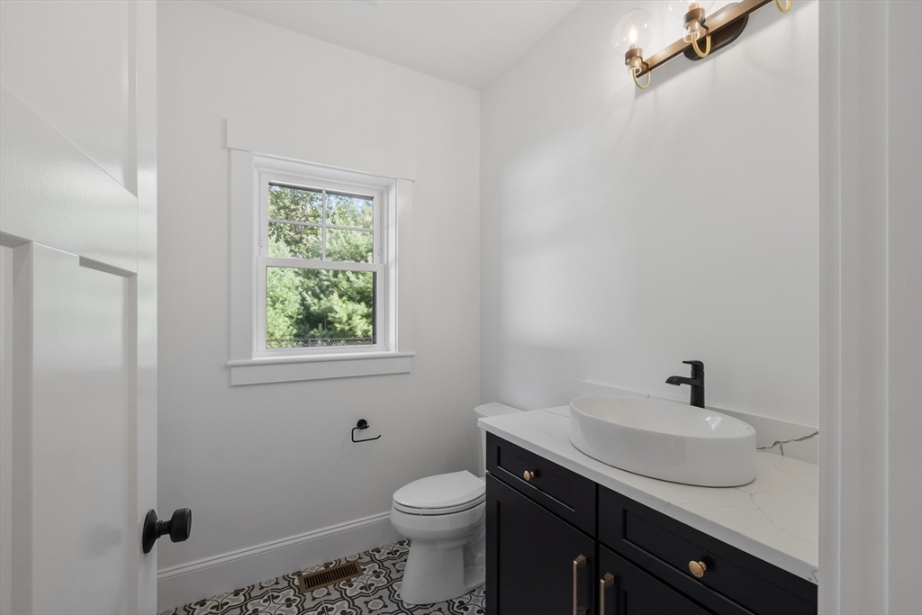 2 Colburn Lane Property Photo 11