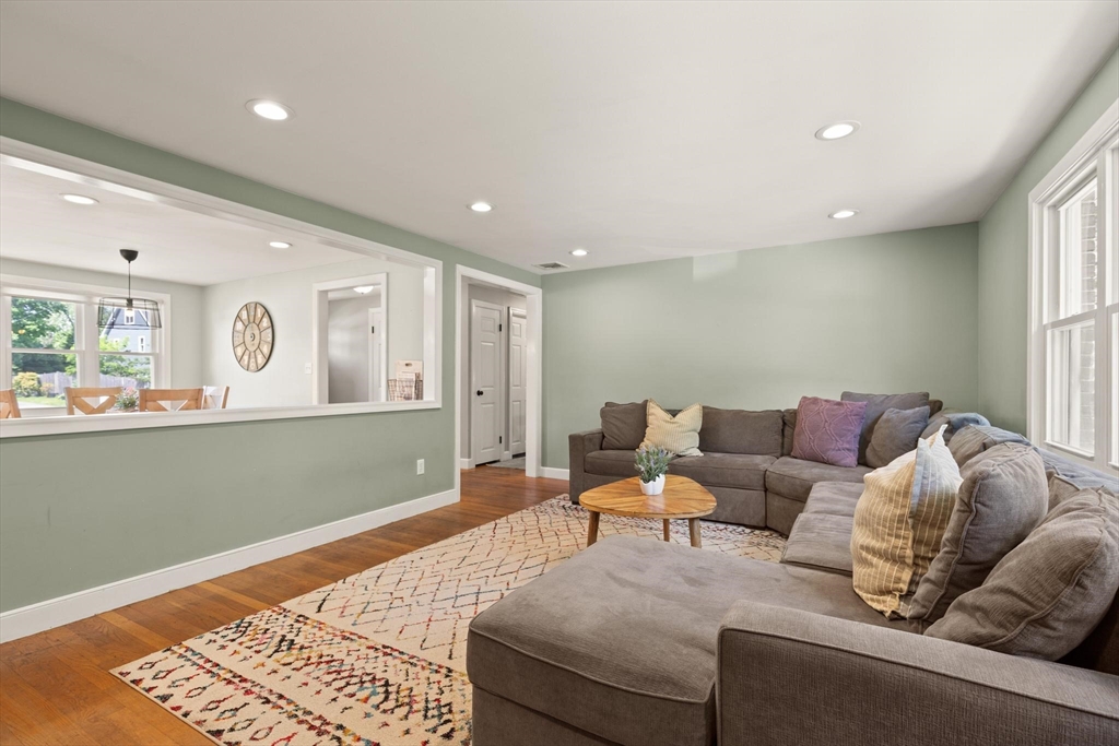 178 Webster St Property Photo 11