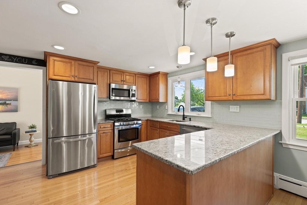 178 Webster St Property Photo 15