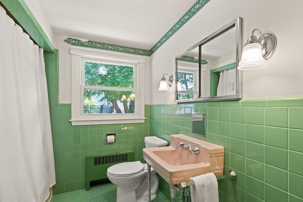 178 Webster St Property Photo 22