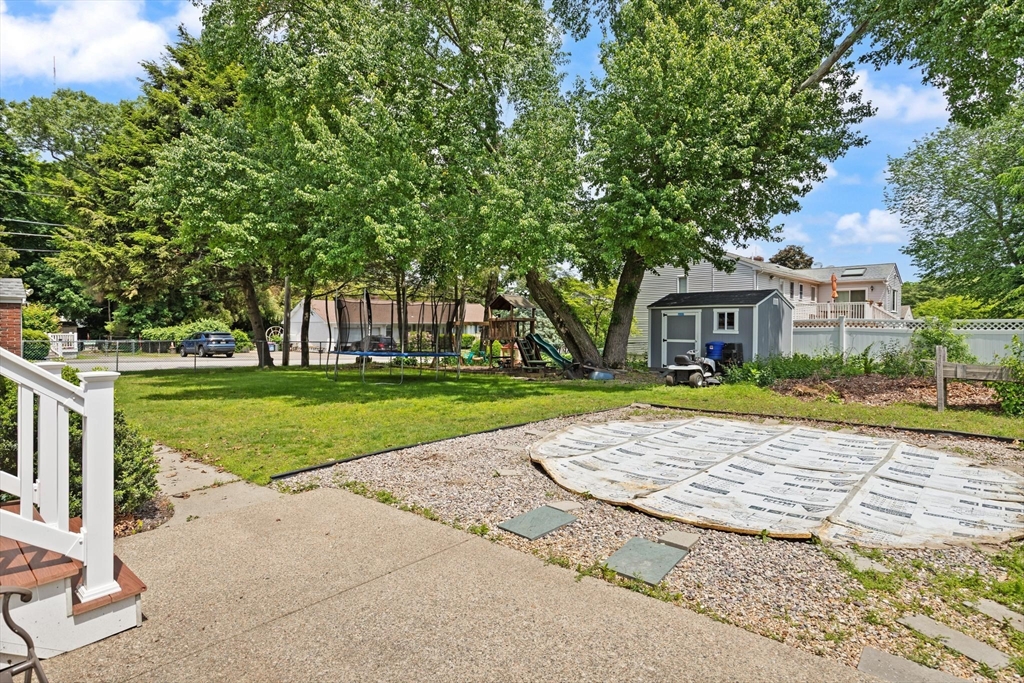 178 Webster St Property Photo 23