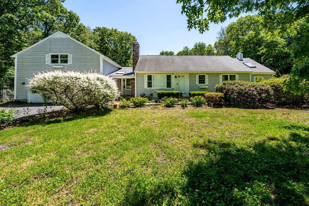 1529 Race Ln Property Photo 1