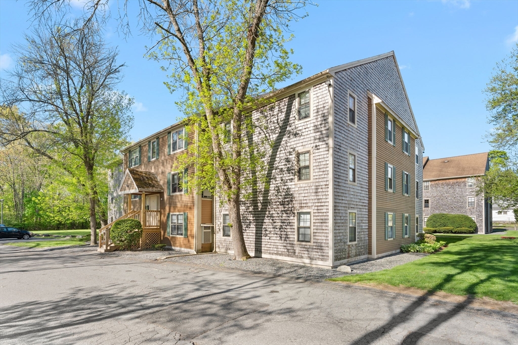 35 Eagle Avenue Unit 7 Property Photo 2