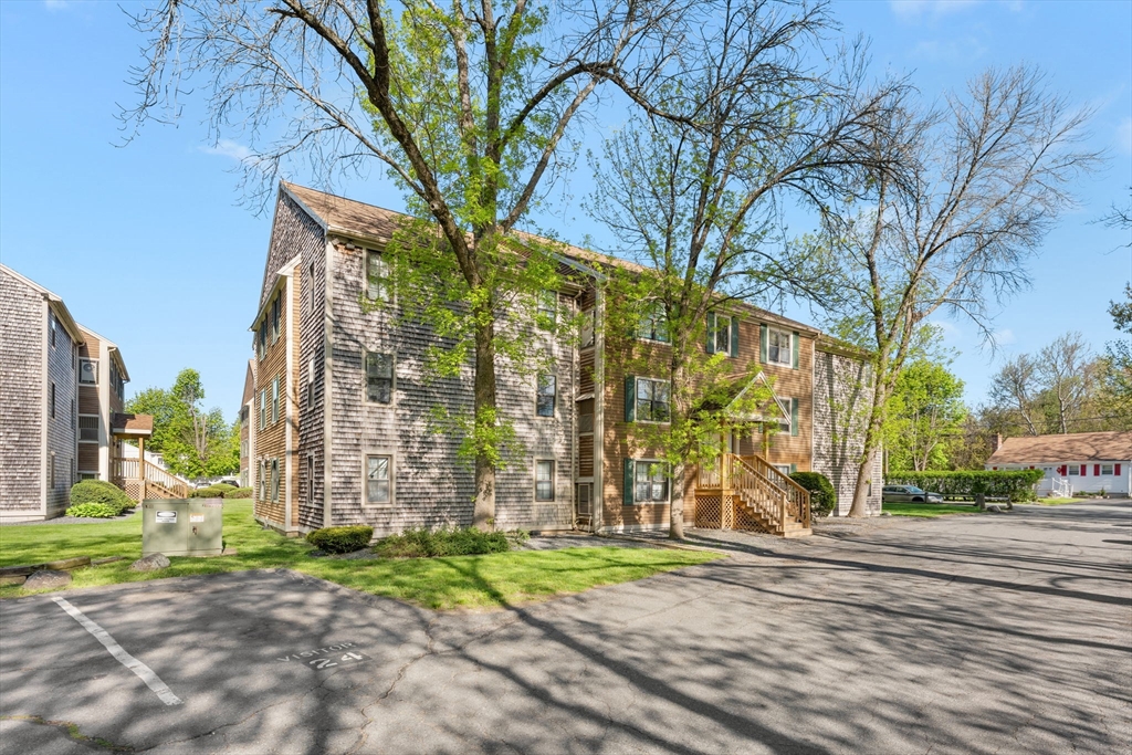 35 Eagle Avenue Unit 7 Property Photo 3